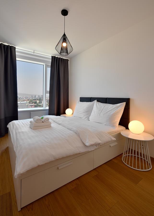 Twin City Rooftop By Ambiente Bratislava Esterno foto